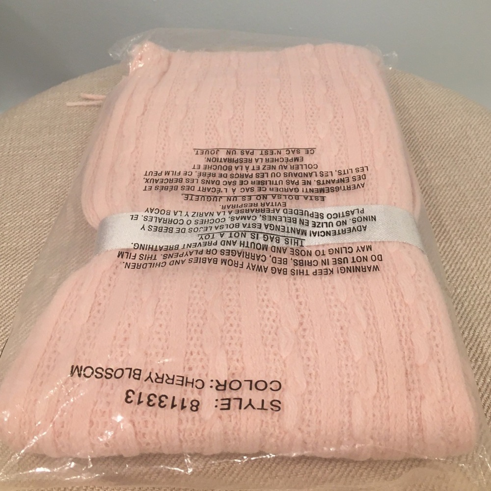 ❗️2 FOR PRICE OF 1 ❗️ Knit Scarf & Gloves Set - Picture 7 of 8